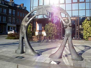 St Saens. sculpture de G. Troll (responsable d'Artmazia)