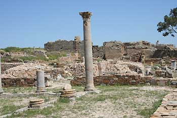 Cité antique de Thurburbo Majus alliant des ruines grandioses et un environnement exceptionnel.