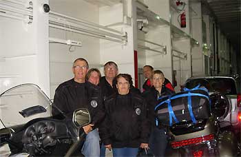 À gauche Damien, à côté Régine son épouse, derrière Laurence et Guy, puis Philippe et Guylaine