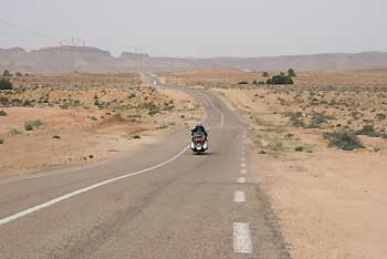 Sur la route de Chenini