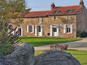 49-AU-CHARME-DISY-0.jpg